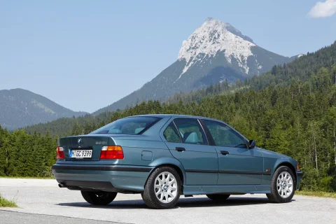 BMW E36 323i Nasıl? M52 Motor Özellikleri
