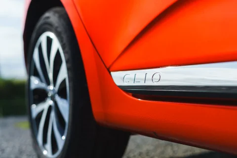 Renault Clio 5 Techno Özellikleri: Donanım, Güvenlik ve Konfor Rehberi